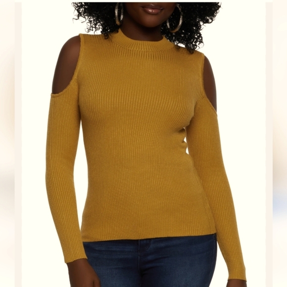 Women's Mock Neck Cold Shoulder Top-Medium - Picture 1 of 4